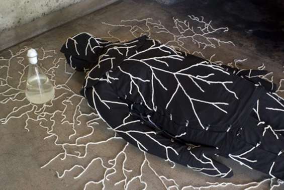 deathsuit6.jpg